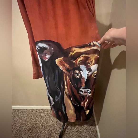 Bstudio  Unique Rust Duster with Artistic Cow Painting, size Large - Picture 4 of 13